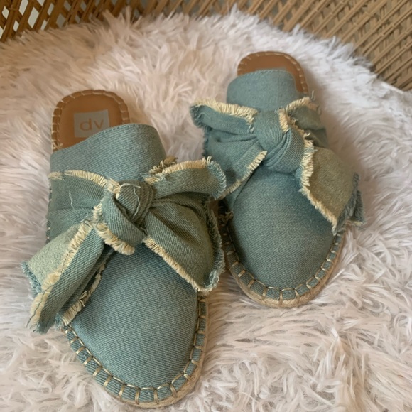 ☀️5 for $30☀️ Dolce Vita Denim Bow Mules Fits 9 - Picture 2 of 6